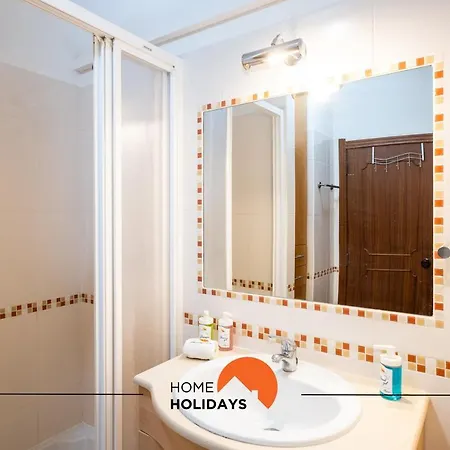 #014 T1 Foxy J By Holidays Apartment *