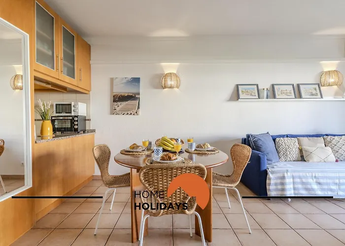 #014 Mar & By Holidays 아파트 *